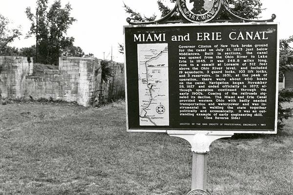 Miami-Erie Canal Lock and historical marker 