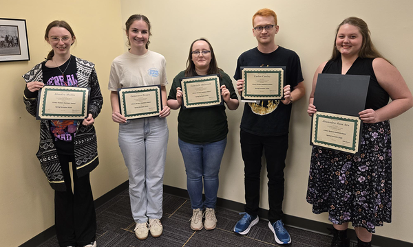 Group image of 2026 Spring semester Library Student Assistant Award Recipients